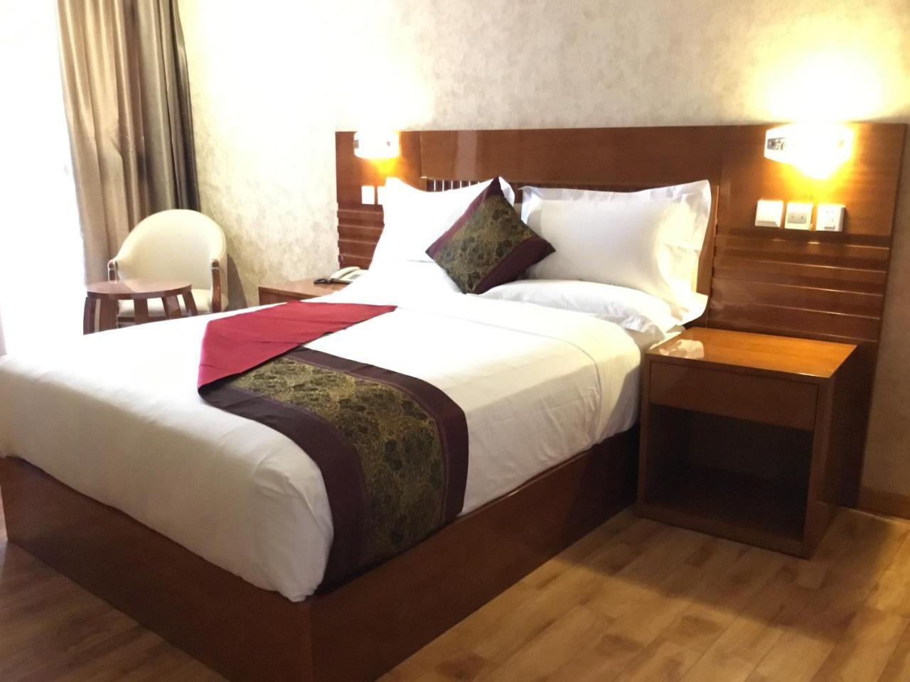 Marcen Addis Hotel Eksteriør billede