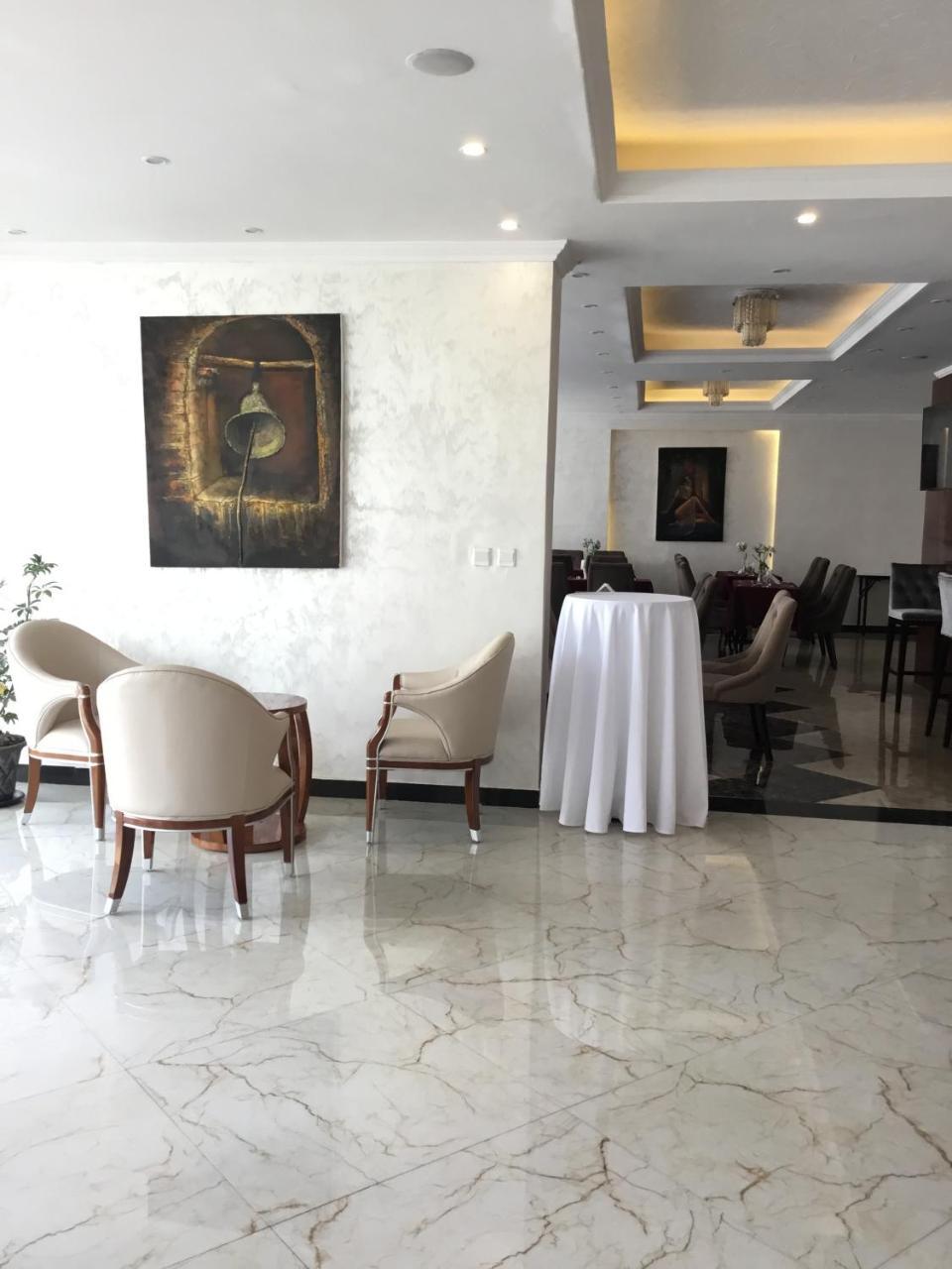 Marcen Addis Hotel Eksteriør billede