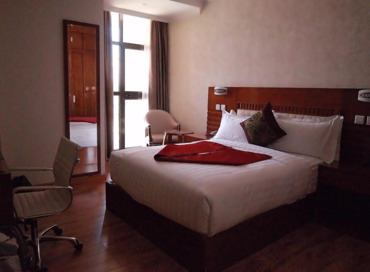 Marcen Addis Hotel Eksteriør billede